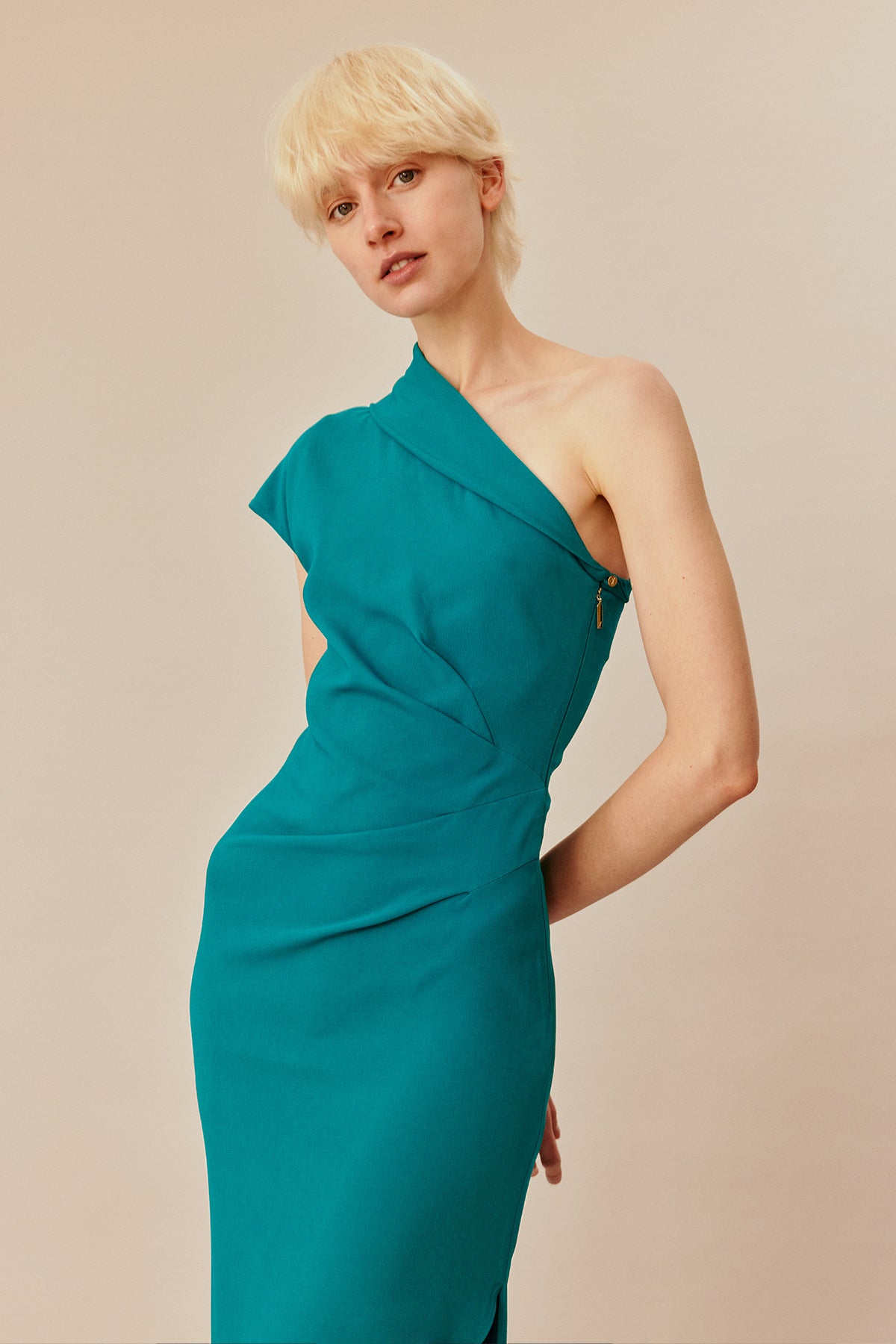 Eternal Note Structured Gown