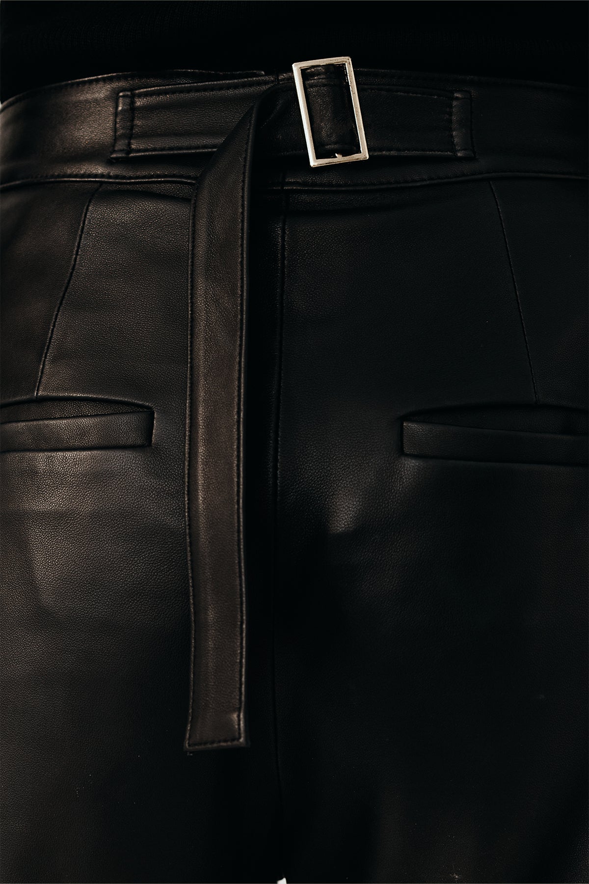 Close up of the zip and waistband detailing of Australian fashion designer Ginger & Smarts’ Genesis Leather Pant 