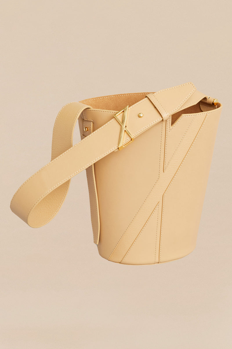 Apropos Bucket Bag